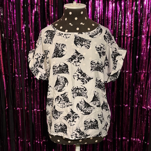 Tops - Blouse Top Kittens Small Cats Punk